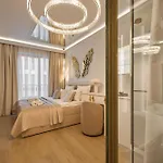 Jacuzzi Mirror Granaria By Downtown 아파트호텔 그단스크
