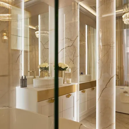 Jacuzzi Mirror Granaria By Downtown Aparthotel