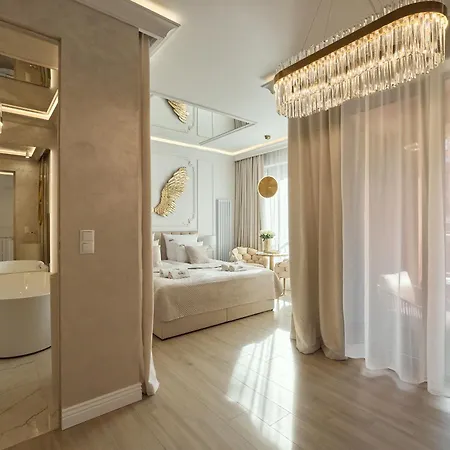 Jacuzzi Mirror Granaria By Downtown 4* Gdaňsk