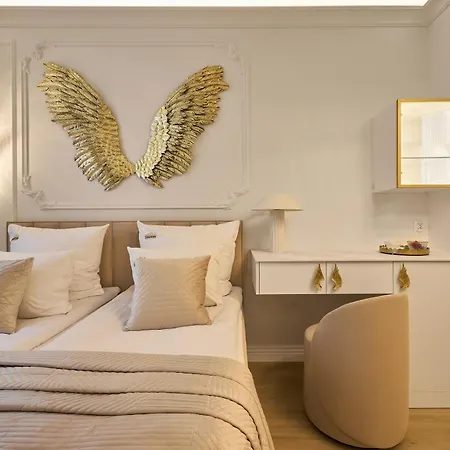 Jacuzzi Mirror Granaria By Downtown Apartment