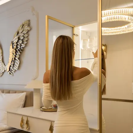 Jacuzzi Mirror Granaria By Downtown Aparthotel