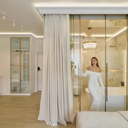 Jacuzzi Mirror Granaria By Downtown
