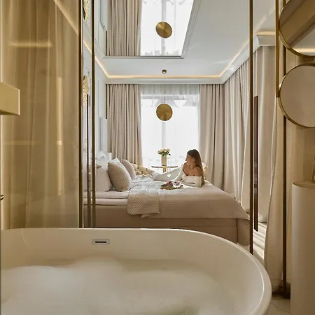 Apartment Jacuzzi Mirror Granaria By Downtown *