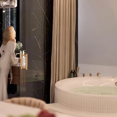Jacuzzi Mirror Granaria By Downtown