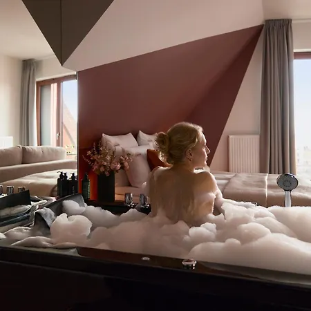 Aparthotel Jacuzzi Mirror Granaria By Downtown Danzica