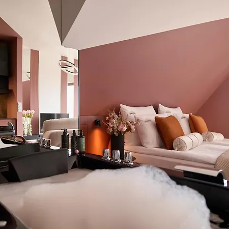 Jacuzzi Mirror Granaria By Downtown Appart hôtel 3*
