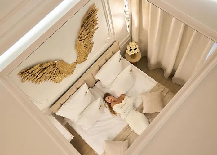 Jacuzzi Mirror Granaria By Downtown 4*