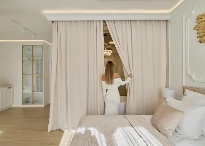 Apart-hotel Jacuzzi Mirror Granaria By Downtown