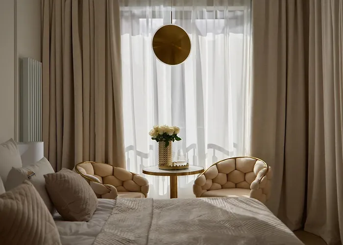 Jacuzzi Mirror Granaria By Downtown 4* Gdańsk