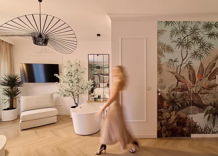 Jacuzzi Mirror Granaria By Downtown