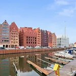 Jacuzzi Mirror Granaria By Downtown 3* Gdansk