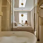 Apartahotel Jacuzzi Mirror Granaria By Downtown 3*
